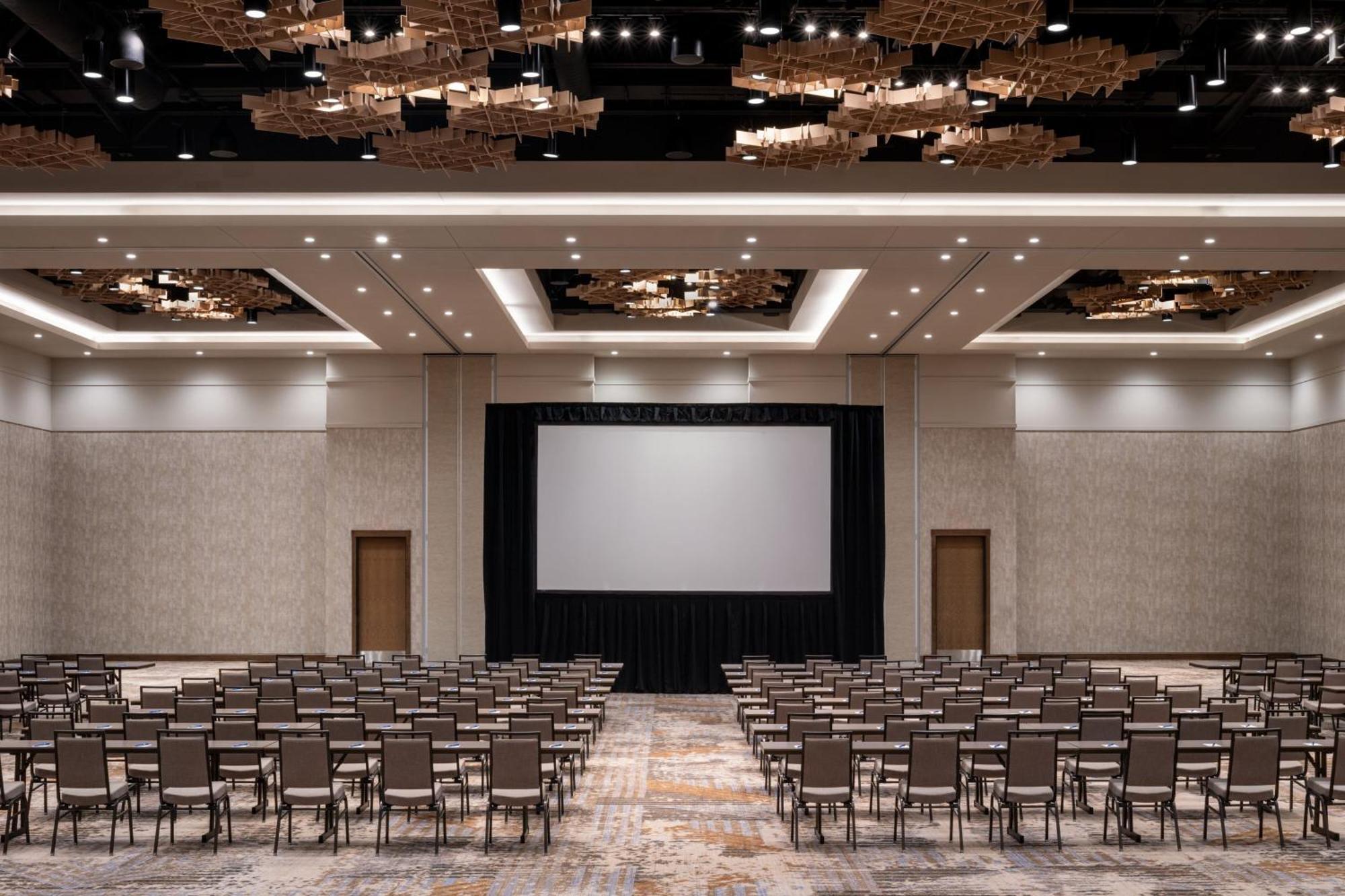 Delta Hotels By Marriott Wichita Falls Convention Center Exterior photo